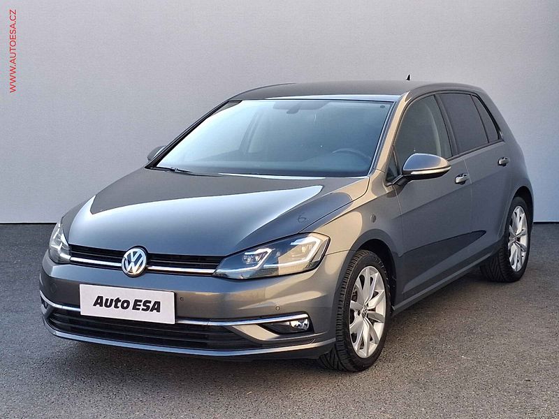 Volkswagen Golf (2018) 1.0TSI, ČR - fotka 3 z 16