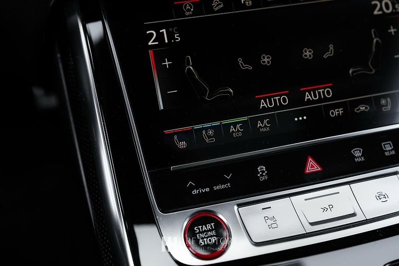 Audi SQ8 (2022) 4.0 TFSI 373kW quattro - fotka 41 z 44