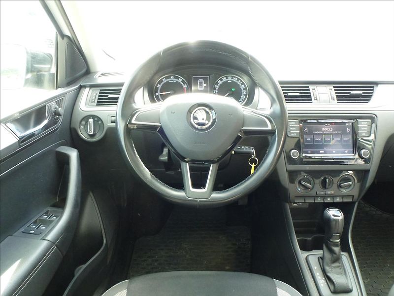 Škoda Rapid 1,4 TSI DSG Automat Spaceback - fotka 29 z 47
