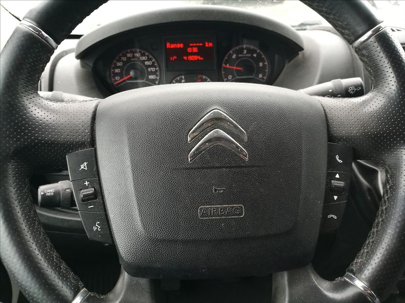 Citroën Jumper 2,0 HDi 1.maj. L2H2 servis kní - fotka 10 z 19