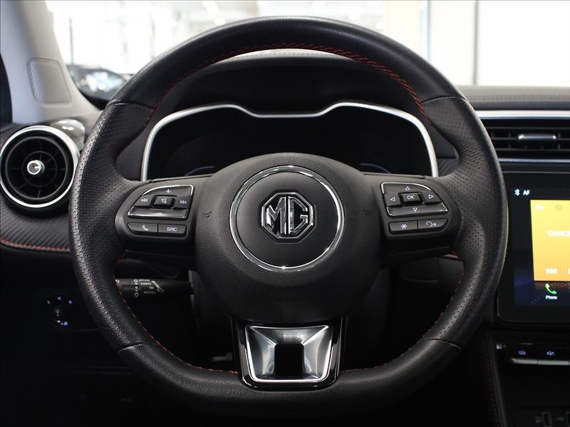 MG ZS 1,0 Turbo 82kW Eleg.PANO 52tkm - fotka 9 z 27