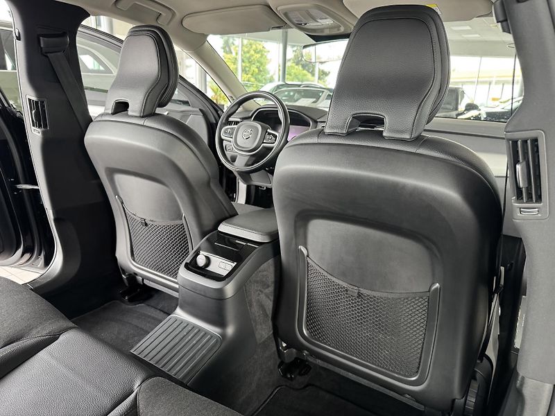 Volvo V90 T6 AWD*Recharge*KeyLess*Tažné - fotka 16 z 37