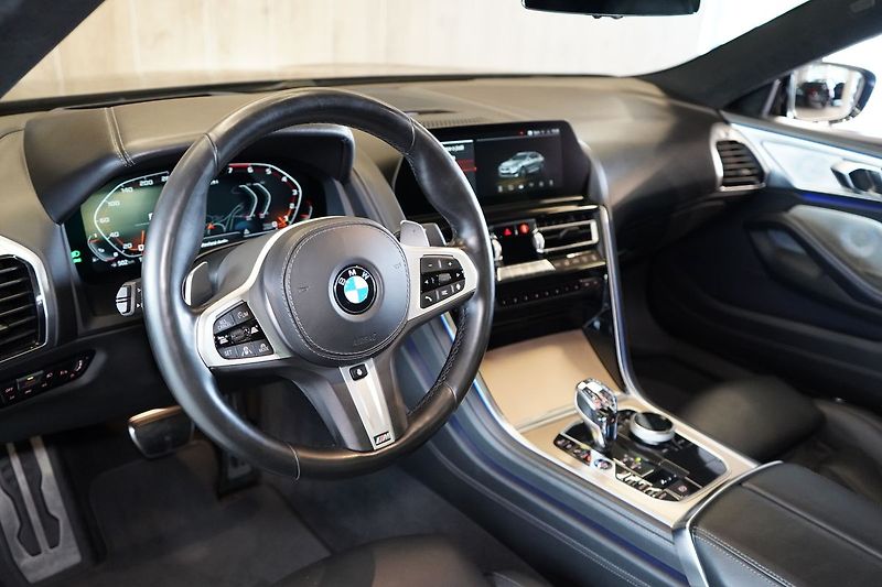 BMW Řada 8 M850i xDrive, Golden Thunder - fotka 19 z 50