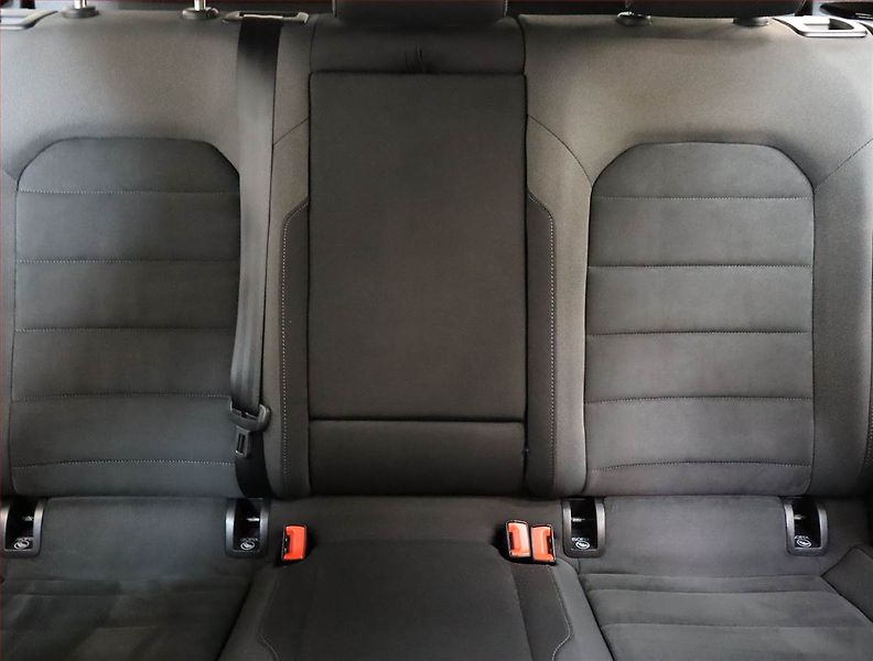 Volkswagen Golf (2017) Comfortline 2.0 TDI, Navi - fotka 10 z 24