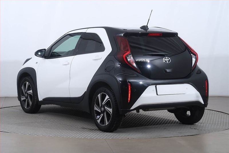 Toyota Aygo (2024) 1.0, Automat, Serv.kniha, Navi - fotka 4 z 23