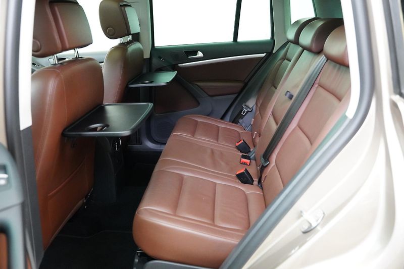 Volkswagen Tiguan - fotka 25 z 27