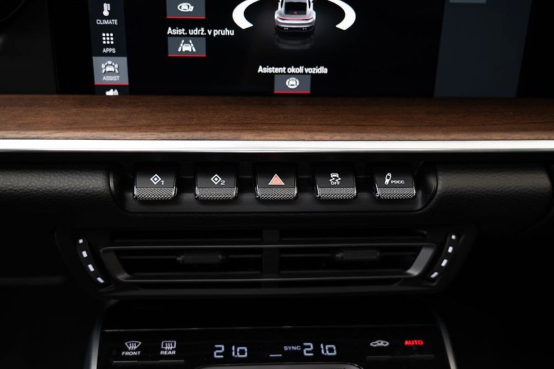 Porsche 911 Carrera 4S - fotka 12 z 24