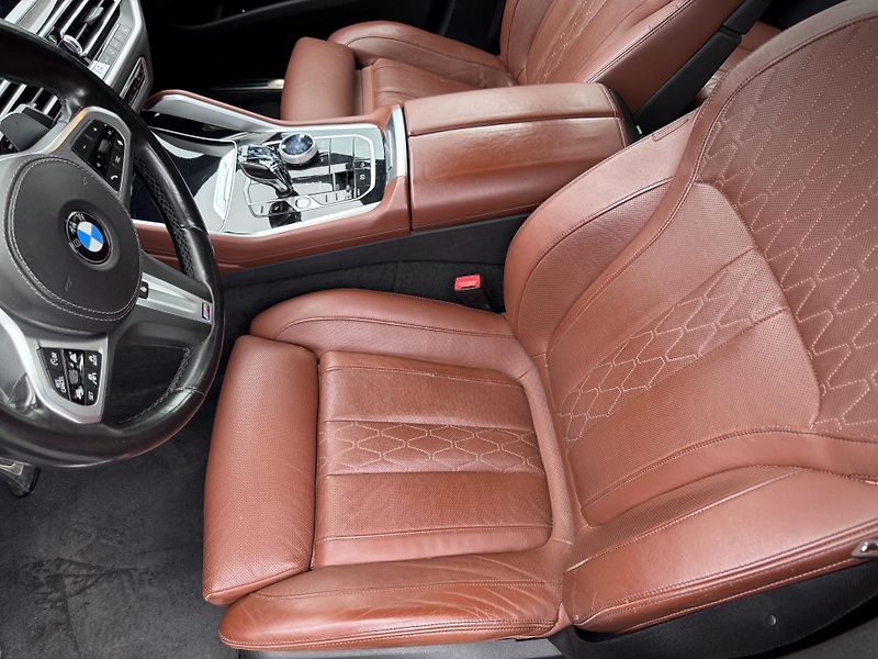 BMW X6 (2021) Bmw x6 40d - fotka 12 z 21
