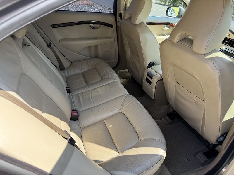 Volvo S80 2.4 D5 136 KW ALU. - fotka 11 z 12