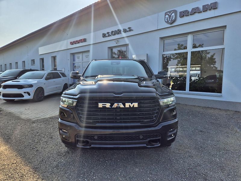 Dodge RAM (2025) 1500 Laramie Sport 3.0l - fotka 7 z 17