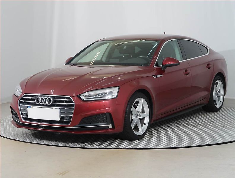 Audi A5 (2018) S-Line 2.0 TDI - fotka 2 z 18