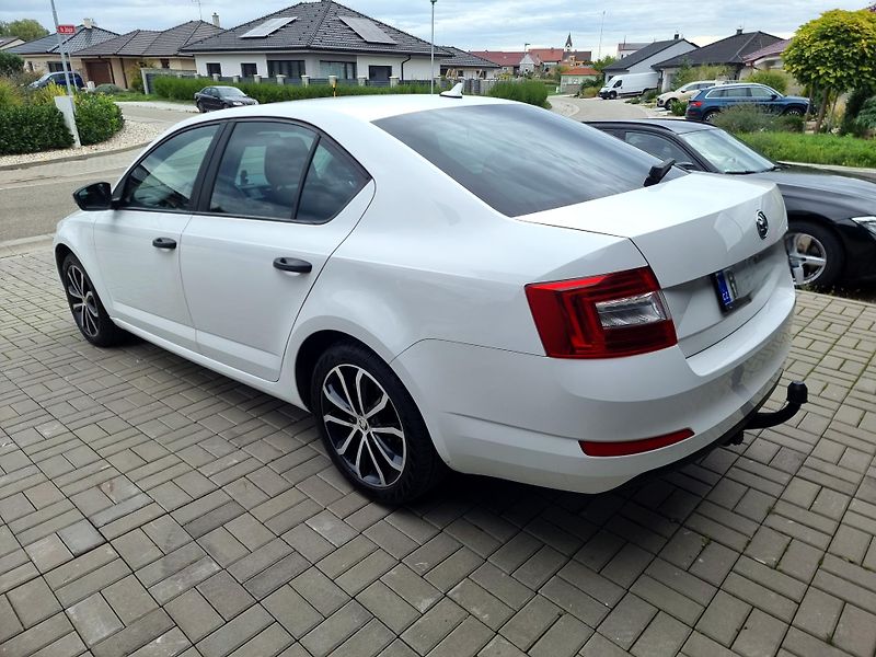 Škoda Octavia (2013) - fotka 3 z 20