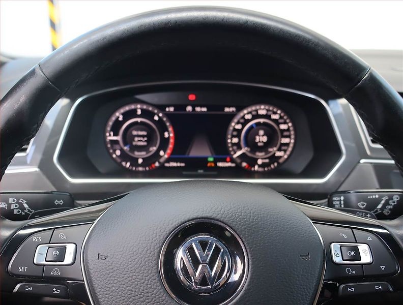 Volkswagen Tiguan Allspace (2018) 2.0 TDI - fotka 17 z 18