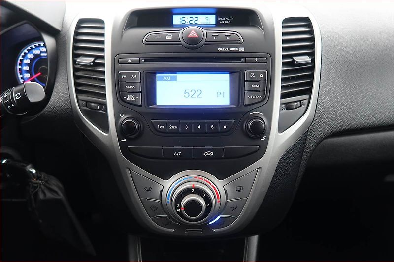 Hyundai ix20 (2019) 1.6 CVVT, Serv.kniha - fotka 12 z 15