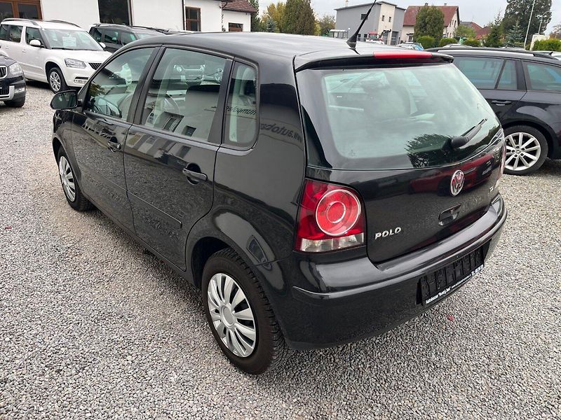 Volkswagen Polo (2006) 1.2 i - fotka 4 z 14