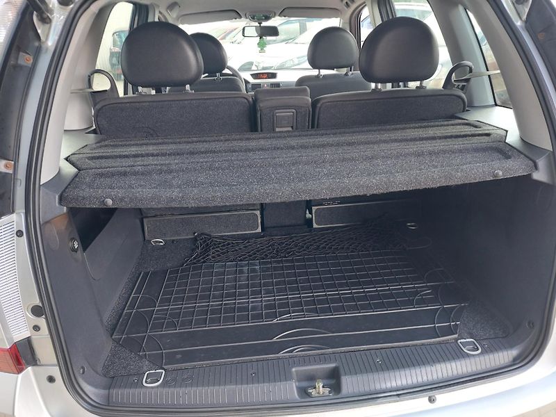 Opel Meriva (2006) 1.6i-16v automat - fotka 26 z 32