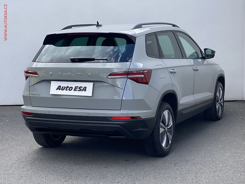 Škoda Karoq (2022) 1.5 TSi, Business, DSG - fotka 4 z 20