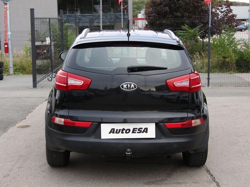 Kia Sportage (2010) 2.0 CVVT 4x4, ČR, AC, tažné - fotka 5 z 20