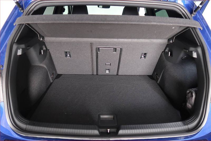 Volkswagen Golf (2026) R-Line 1.5 TSI - fotka 14 z 19