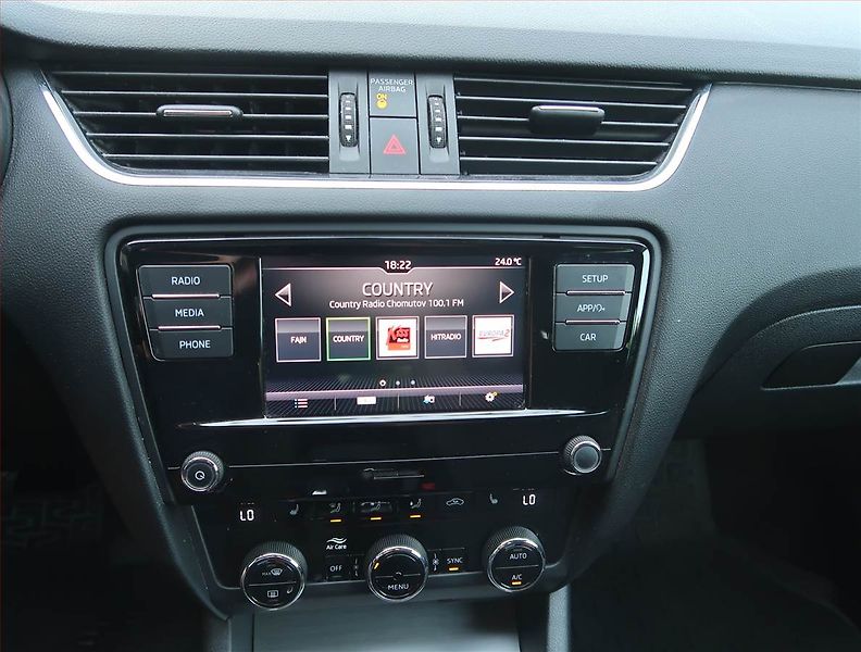 Škoda Octavia (2019) Ambition Plus 1.6 TDI - fotka 12 z 15