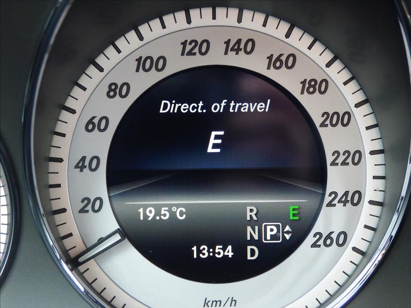 Mercedes-Benz GLK 2,1 220CDI,4Matic,AMG,7G,Bi-Xe - fotka 20 z 77
