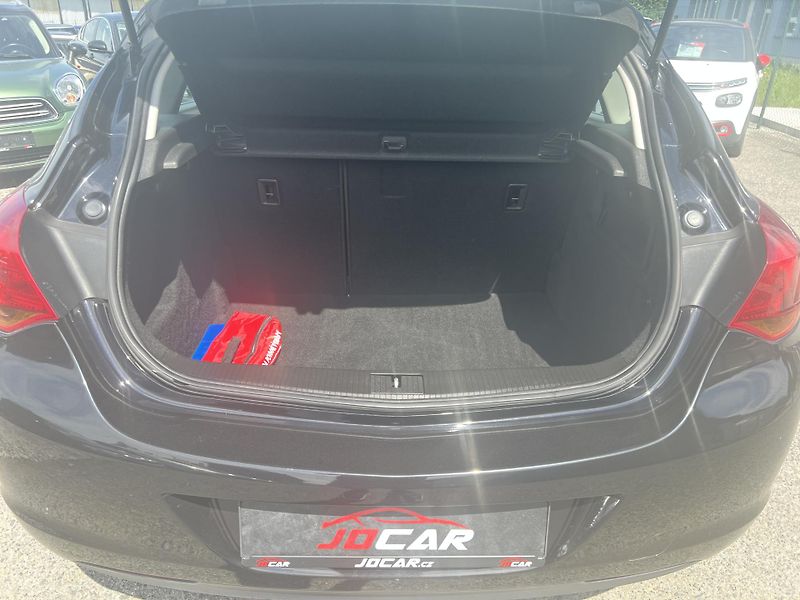 Opel Astra 1.4i 16v KAMERA TEMPOMAT ALU - fotka 28 z 42