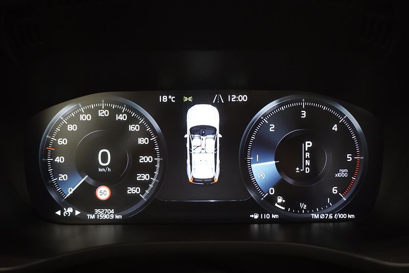 Volvo XC60 D5 AWD AUT. INSCRIPTION - fotka 24 z 40