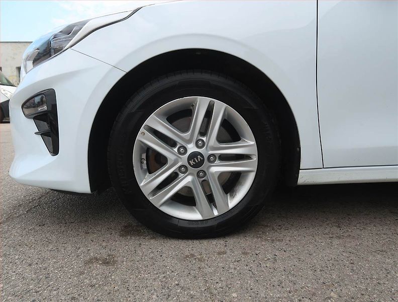 Kia Ceed (2019) 1.6 CRDi, Navi, Tempomat - fotka 15 z 18