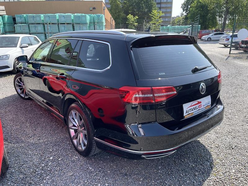 Volkswagen Passat 2.0TDi Dsg 4x4 HIGHLINE-DPH-ČR - fotka 12 z 38