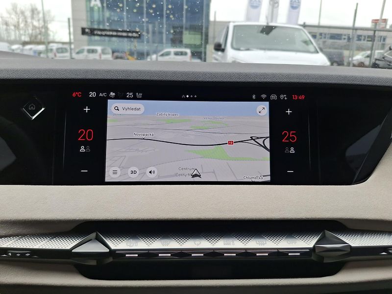 DS Automobiles DS N°4 (2026) N°4 JULES VERNE HYBRID 145 - fotka 9 z 27