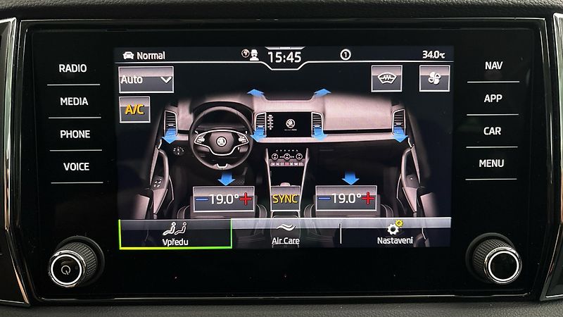 Škoda Karoq 2.0 TDI Style - fotka 28 z 31