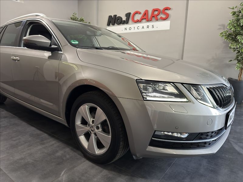 Škoda Octavia 1,6   TDI DSG STYLE+ VIRTU ACC - fotka 40 z 43