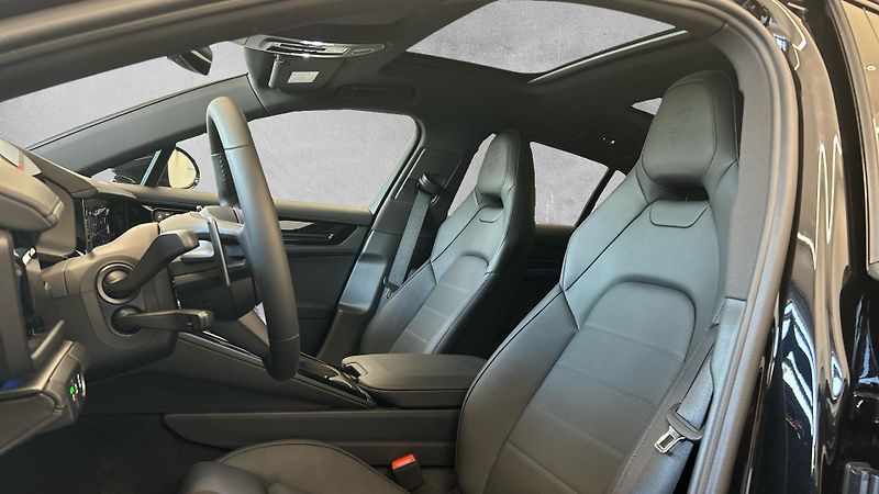 Porsche Panamera - fotka 16 z 30