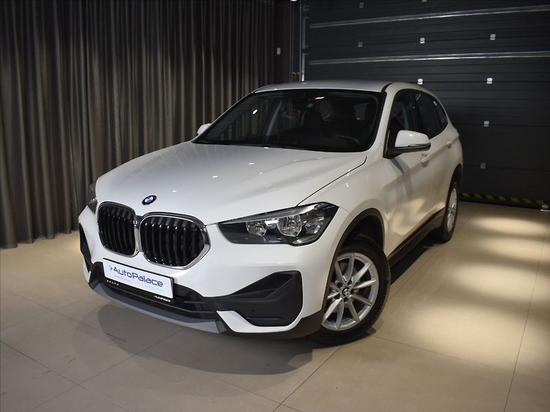 BMW X1 2,0 118D - fotka 1 z 23