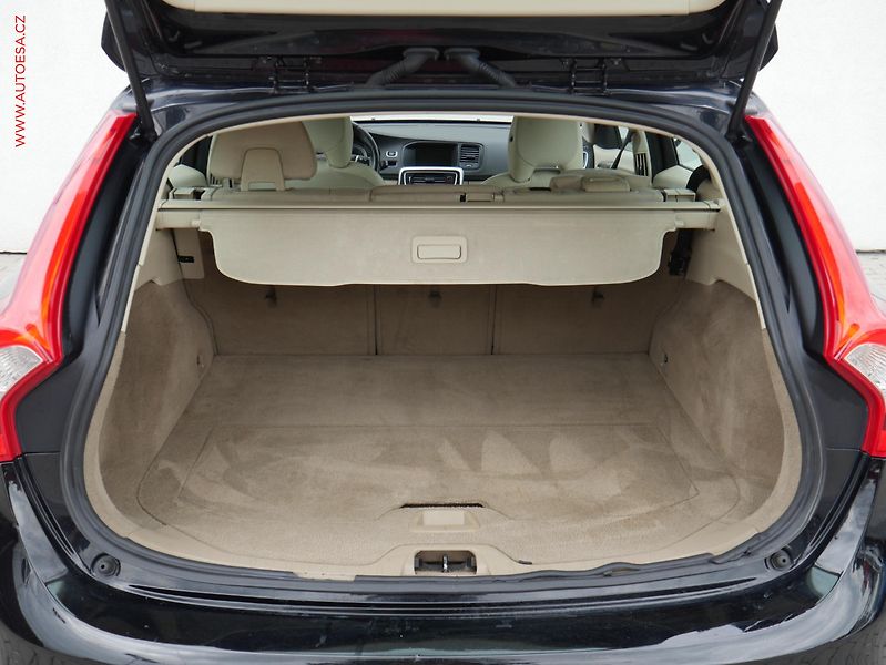 Volvo V60 (2011) 2.0D, AC, temp - fotka 7 z 16
