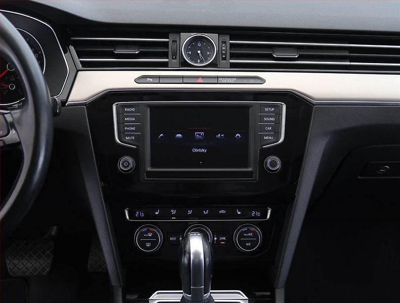 Volkswagen Passat (2016) Business 2.0 TDI, Automat - fotka 12 z 23