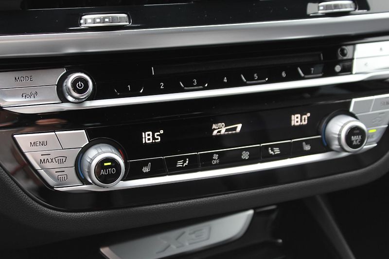 BMW X3 X3 xDrive30d - fotka 20 z 24