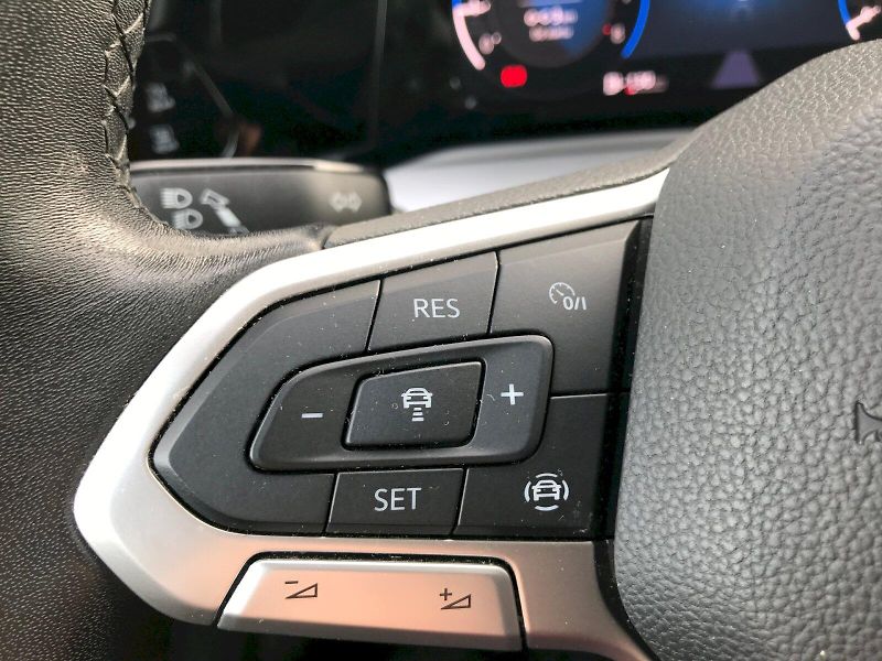 Volkswagen Golf (2022) VARIANT LIFE 1,0 TSI 6G - fotka 17 z 29