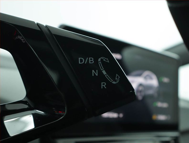 Volkswagen ID.3 (2020) Pro (62 kWh), SoH 88% - fotka 13 z 19
