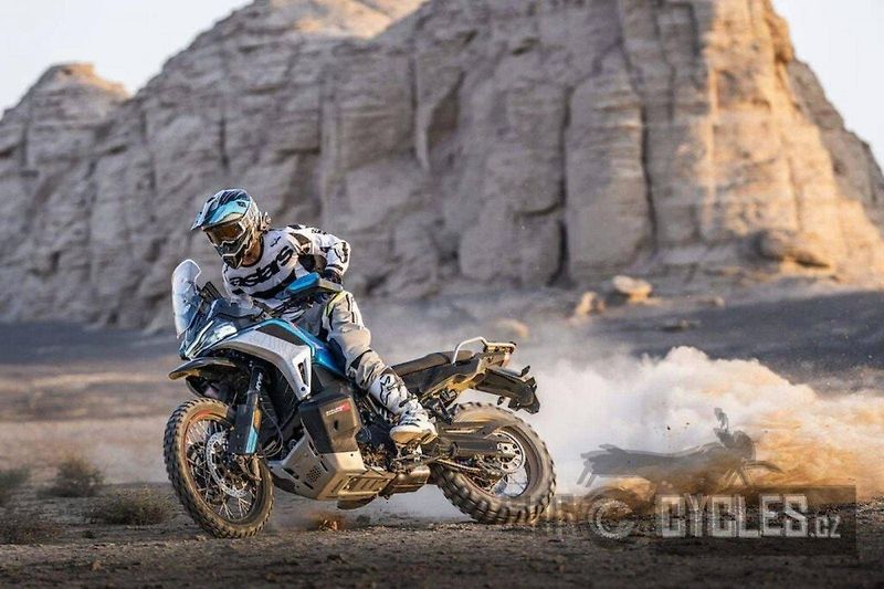 CFMOTO (2026) 1000 MT-X - Ihned k odběru - fotka 15 z 28