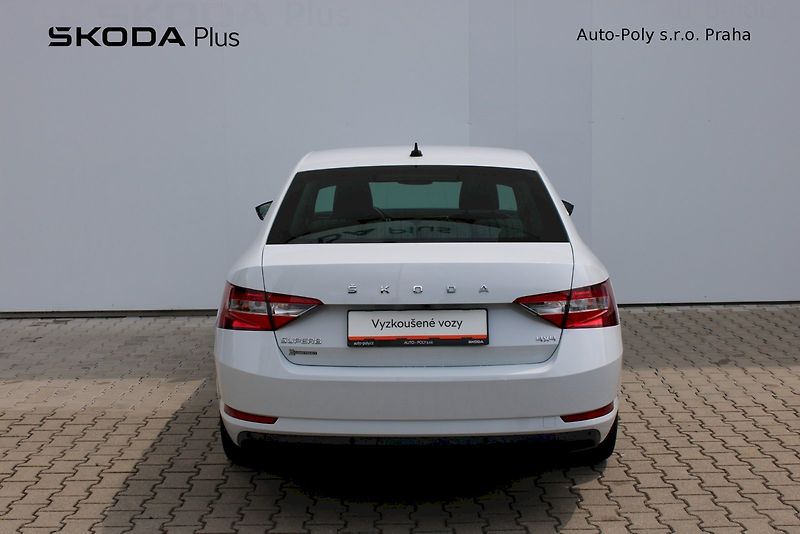 Škoda Superb (2023) 2.0 TDI 147 kW Style - fotka 9 z 25