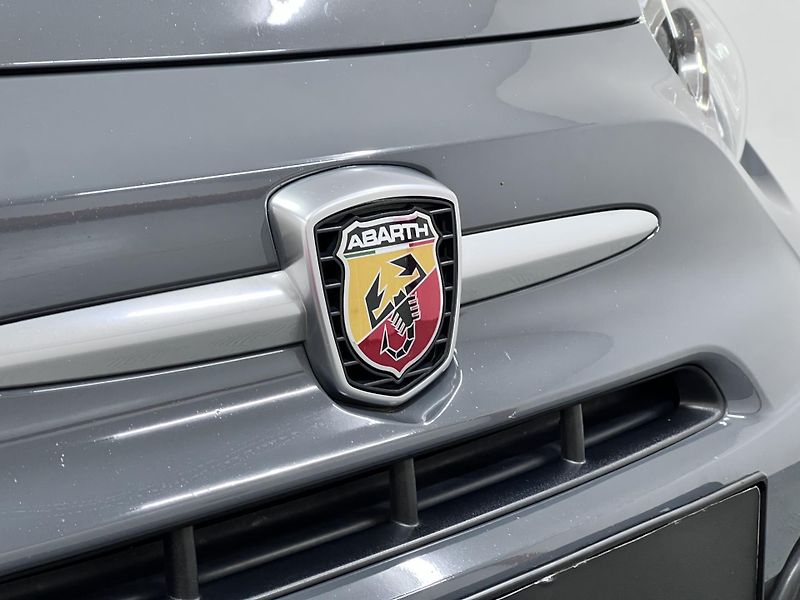 Fiat 500C Abarth 595C Turismo manuál - fotka 3 z 34