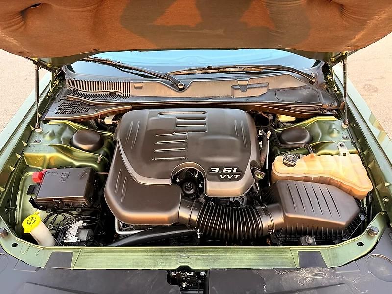 Dodge Challenger (2021) Americká V6 zadokolka - fotka 11 z 12
