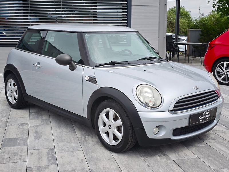 Mini Cooper (2009) ONE 1,4i 70Kw - fotka 3 z 25