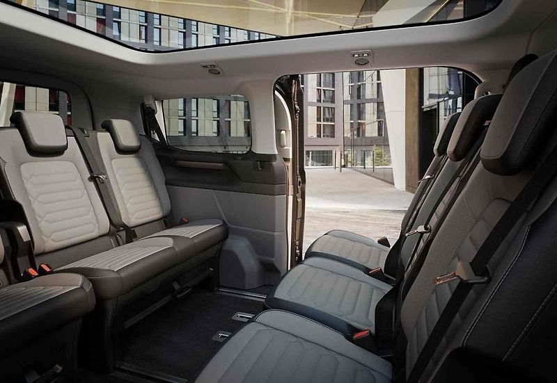 Ford Transit Custom Van startuje nyní na ceně 888 000 Kč bez DPH