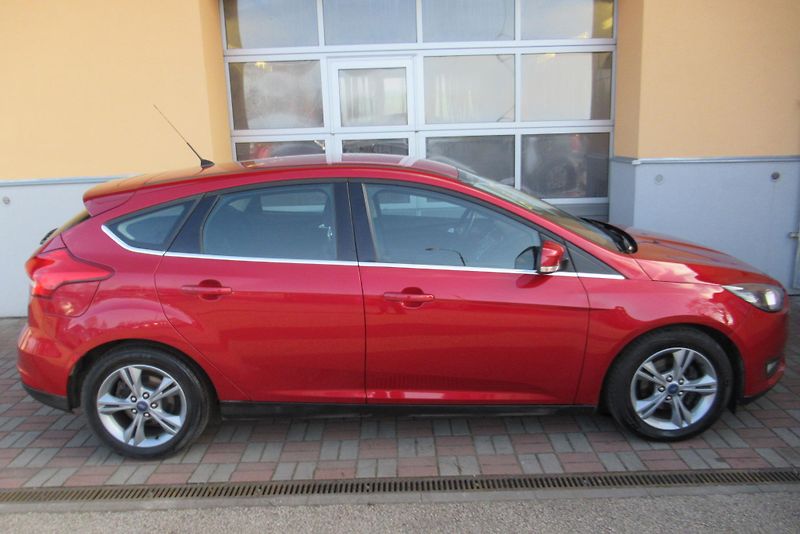 Ford Focus 1.0 92kW AUT. KLIMA  - fotka 3 z 22