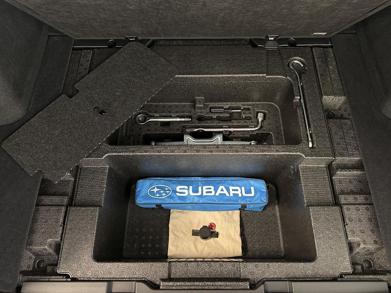 Subaru Outback 2.5i Touring Lin., CZ, 1. maj - fotka 21 z 48