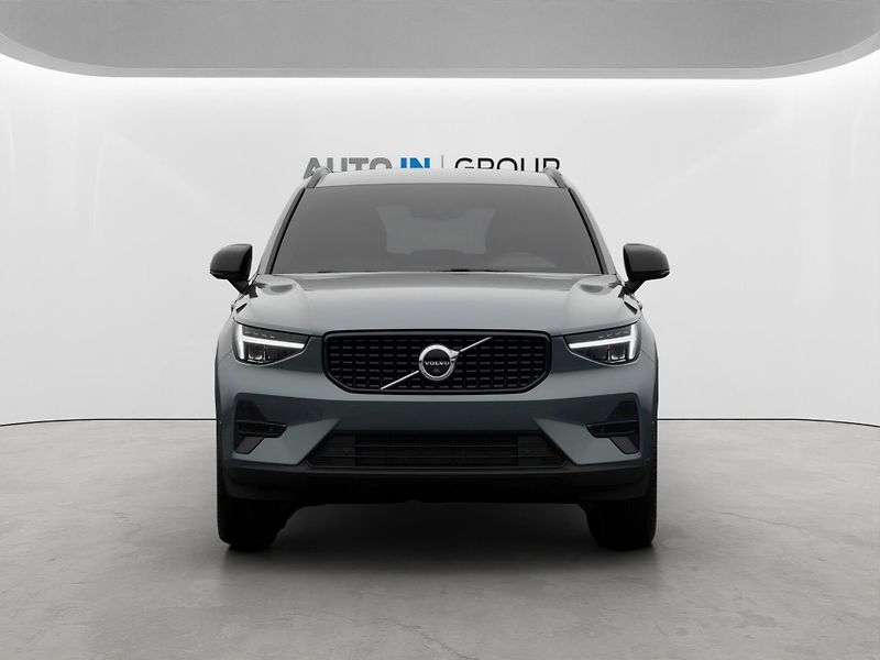 Volvo XC40 (2026) DARK B3 PLUS FWD,360°KAMERA - fotka 2 z 9