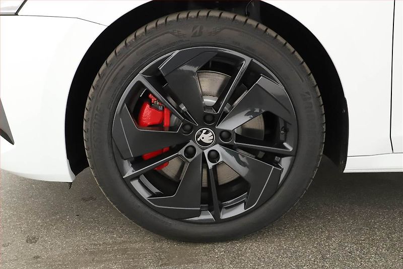 Škoda Octavia (2025) RS 2.0 TSI, ACC, Matrix, Tažné - fotka 12 z 26