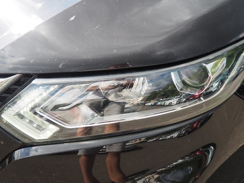Nissan Qashqai (2019) 1.3 DIG-T 103 kW, 1. Maj ČR - fotka 7 z 34